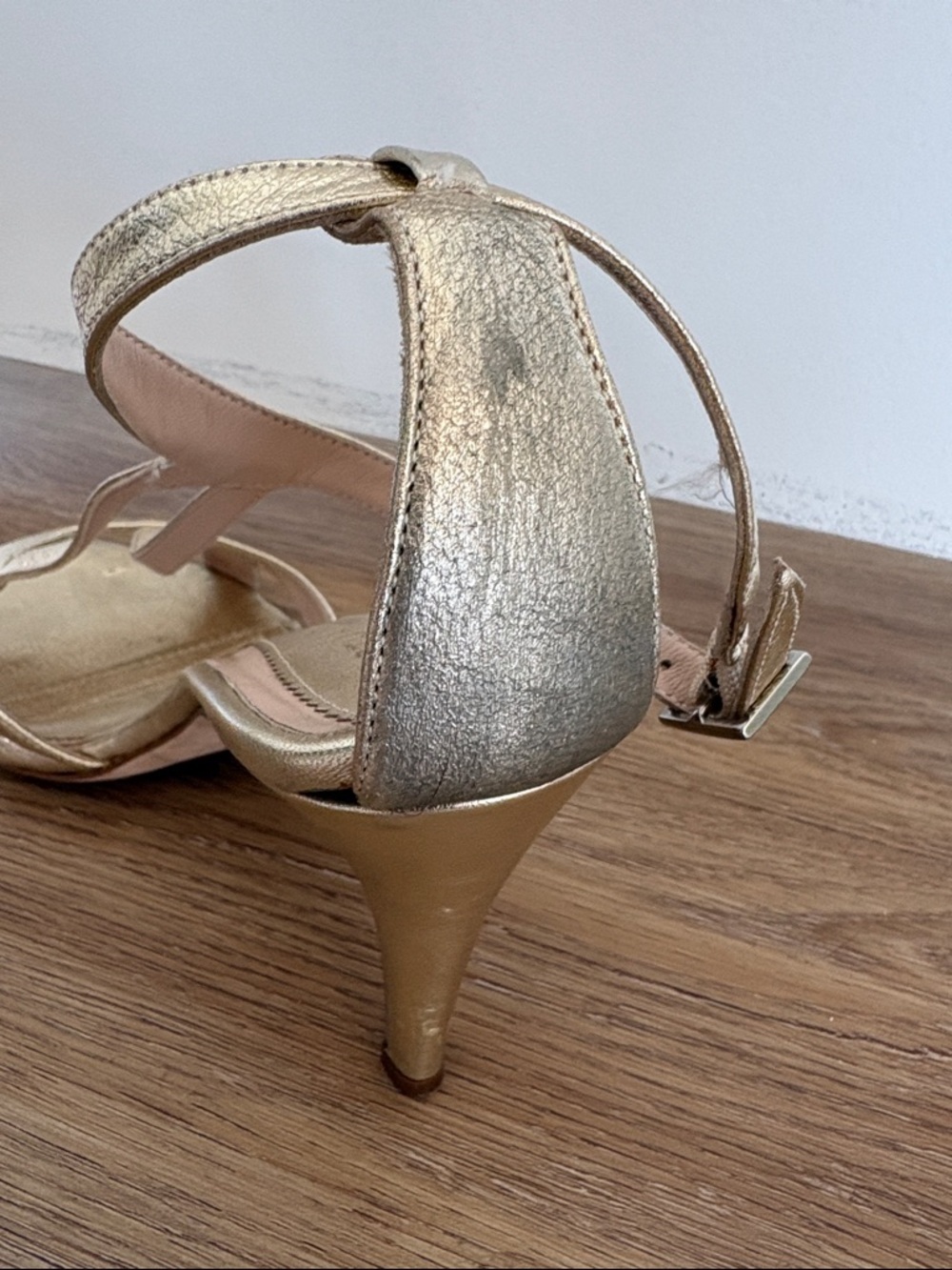 Jill Stuart Gold Leather Astrid T-Strap Dress Sandals, 8 - Picture 10 of 10